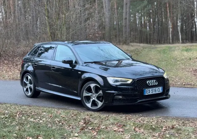 AUDI A3 Sportback 1.6 TDI (clean diesel) S tronic S line Sportpaket
