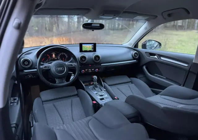 AUDI A3 Sportback 1.6 TDI (clean diesel) S tronic S line Sportpaket