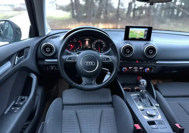 AUDI A3 Sportback 1.6 TDI (clean diesel) S tronic S line Sportpaket