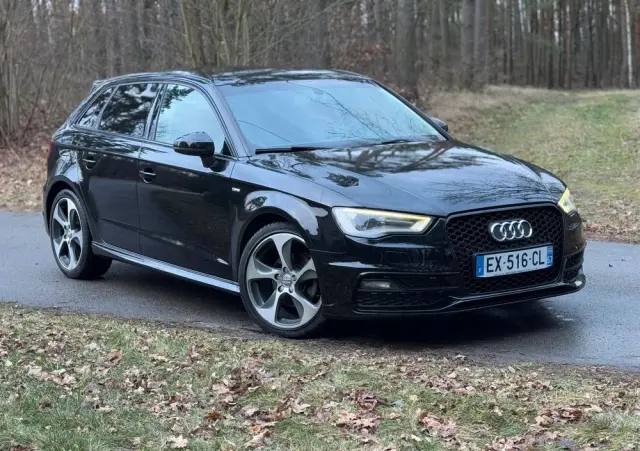 AUDI A3 Sportback 1.6 TDI (clean diesel) S tronic S line Sportpaket
