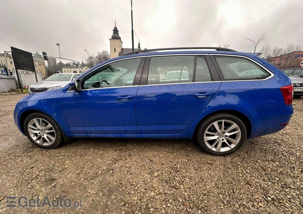 SKODA Octavia 1.6 TDI SCR Style DSG
