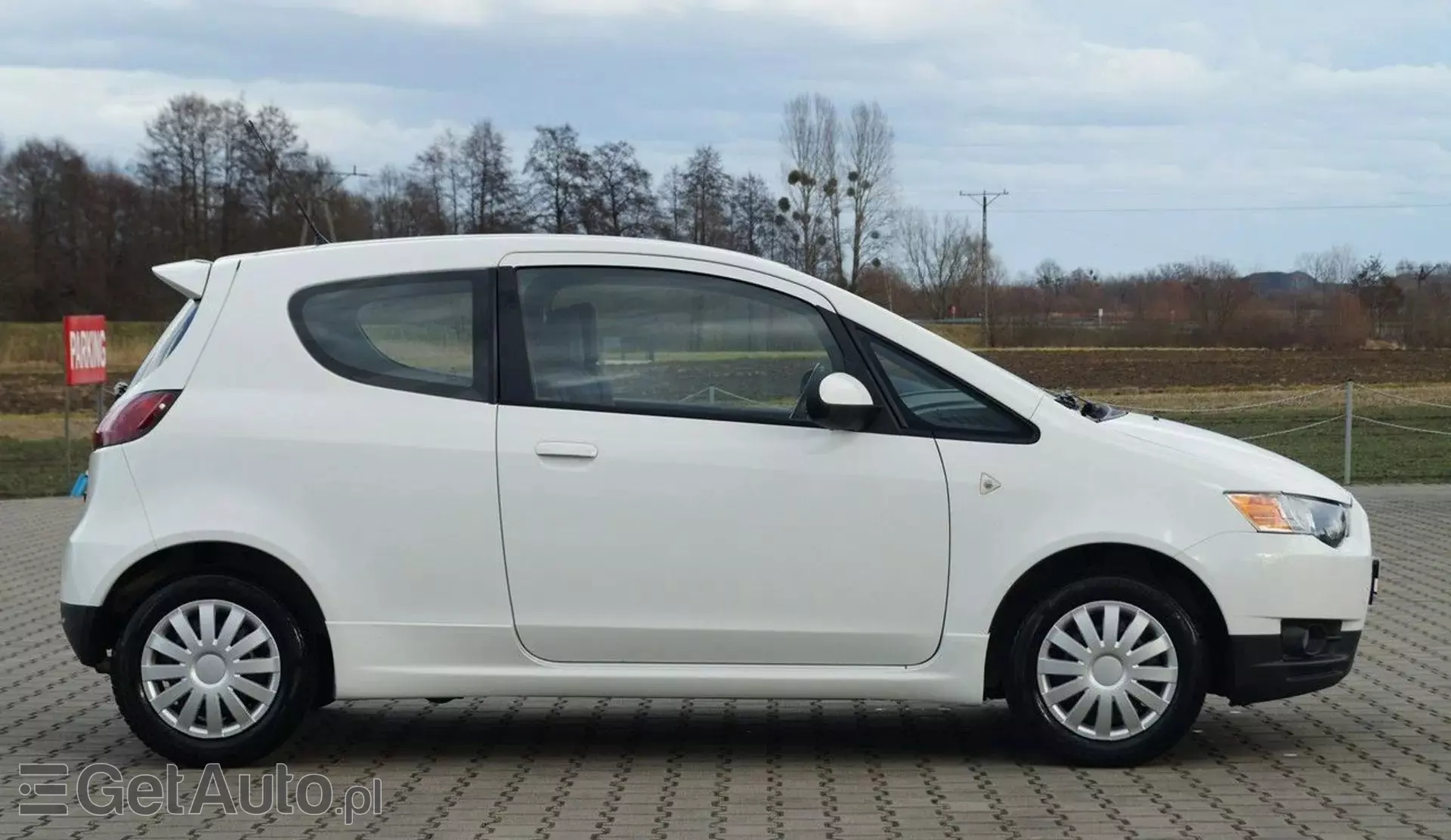 MITSUBISHI Colt 