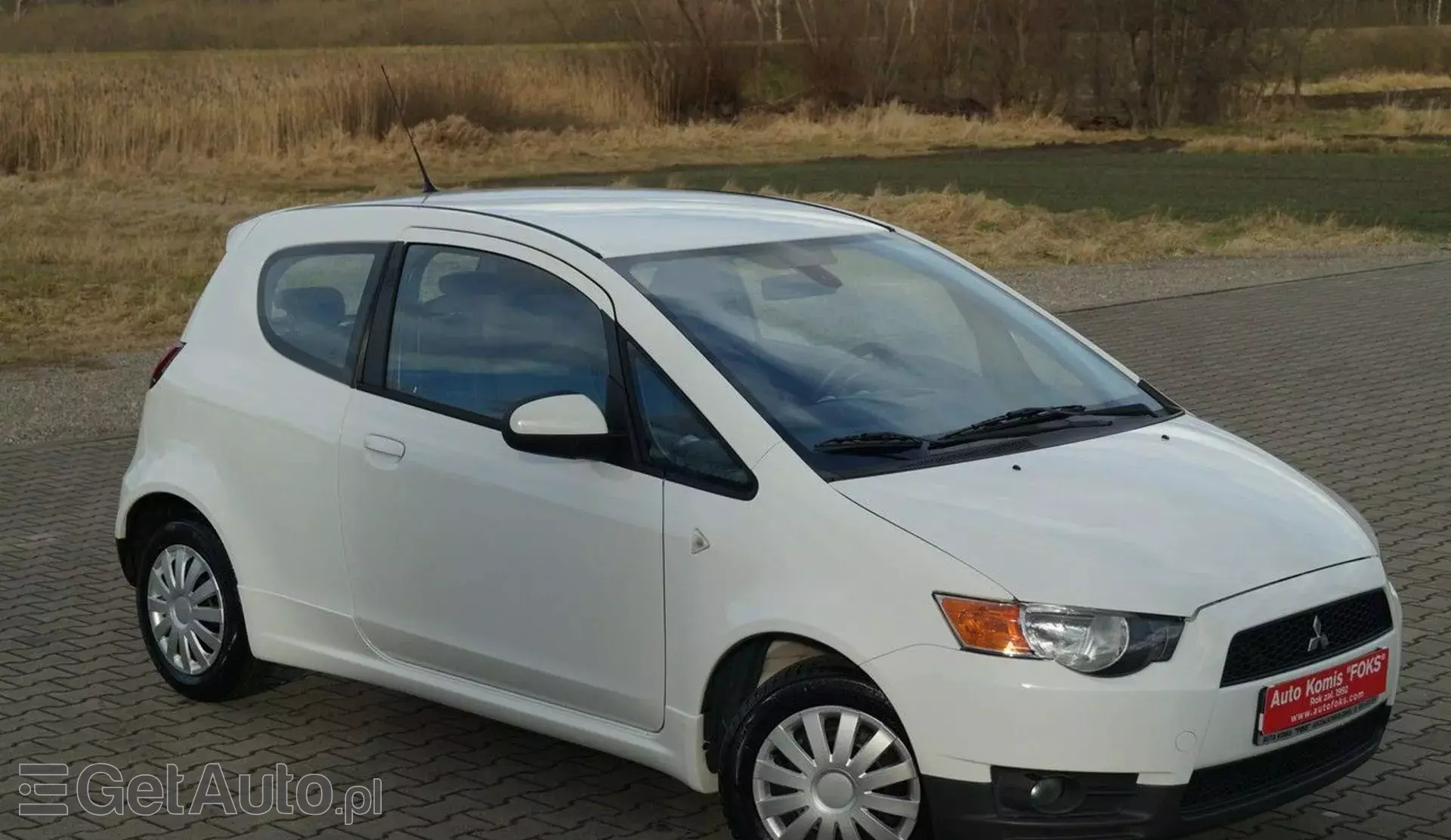 MITSUBISHI Colt 