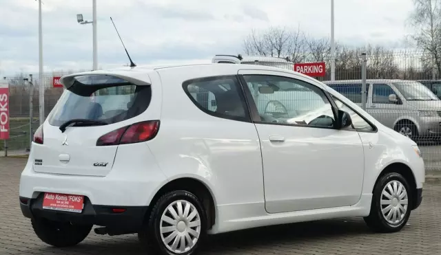 MITSUBISHI Colt 
