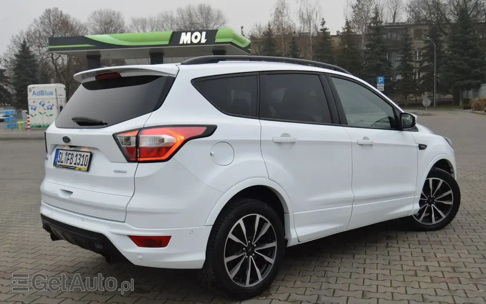 FORD Kuga 1.5 EcoBoost 2x4 ST-Line