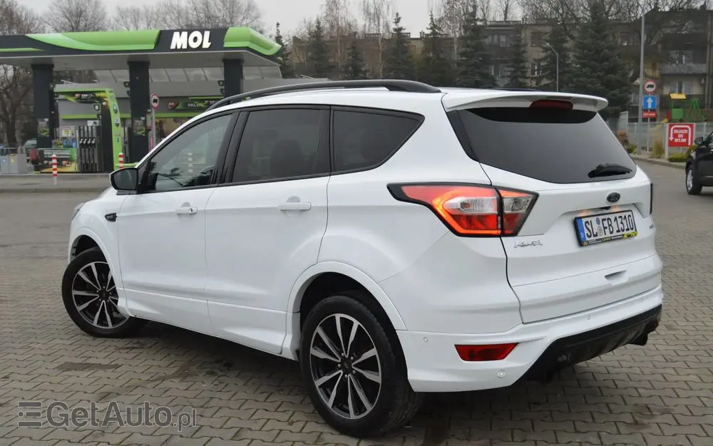 FORD Kuga 1.5 EcoBoost 2x4 ST-Line