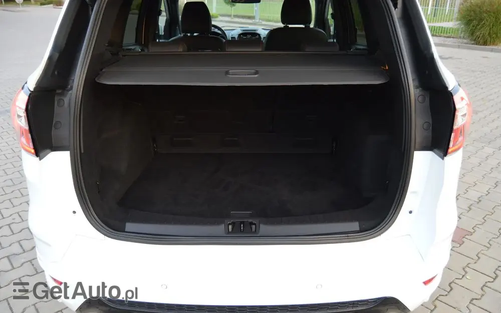 FORD Kuga 1.5 EcoBoost 2x4 ST-Line