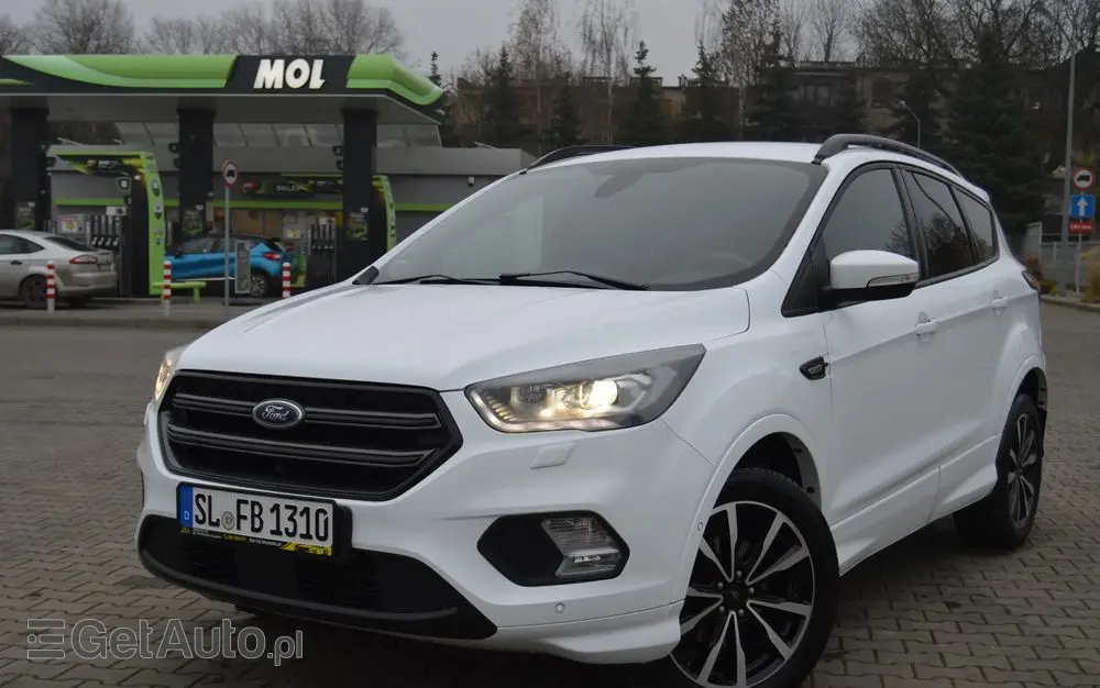 FORD Kuga 1.5 EcoBoost 2x4 ST-Line