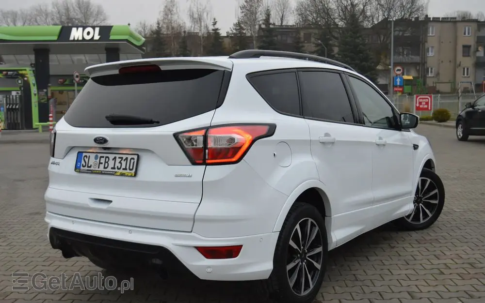 FORD Kuga 1.5 EcoBoost 2x4 ST-Line