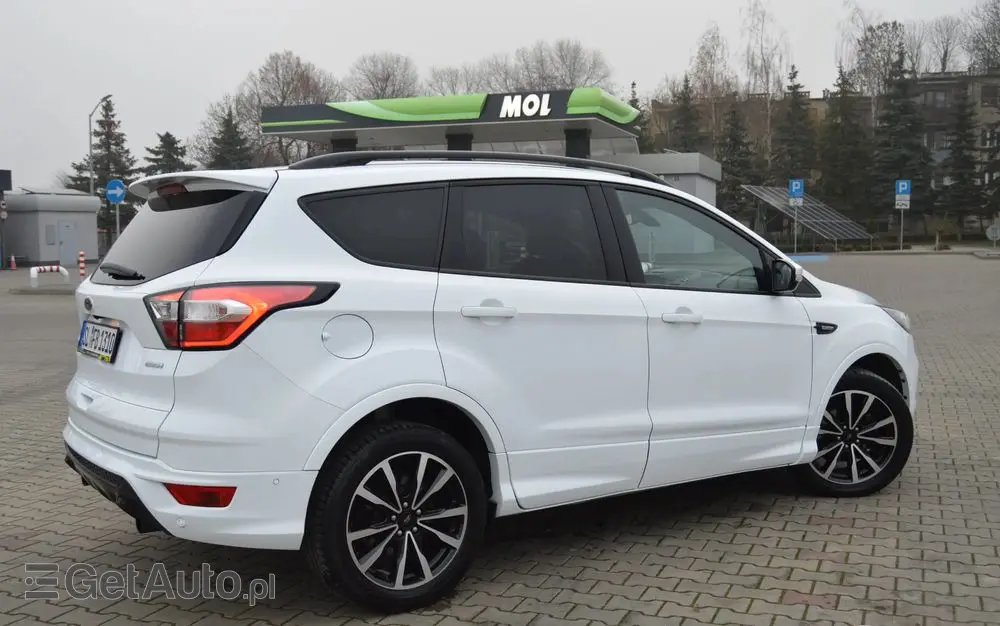 FORD Kuga 1.5 EcoBoost 2x4 ST-Line