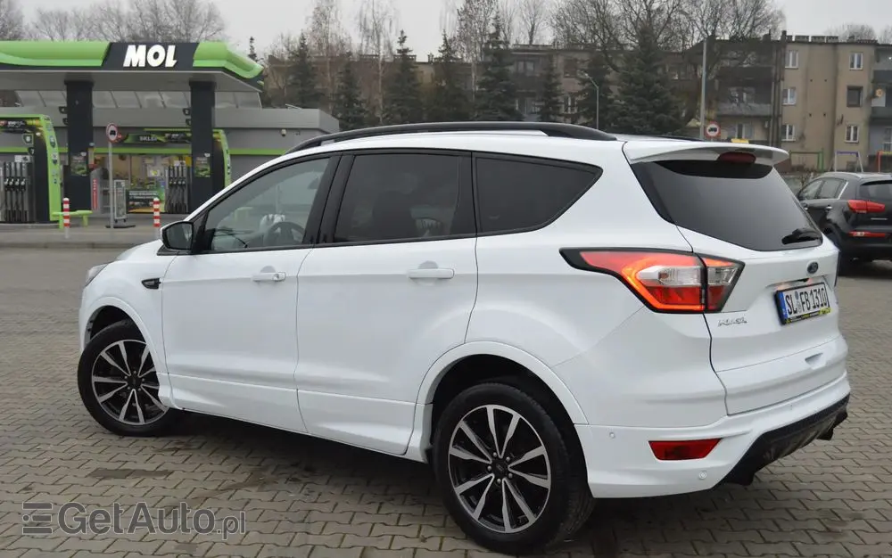 FORD Kuga 1.5 EcoBoost 2x4 ST-Line