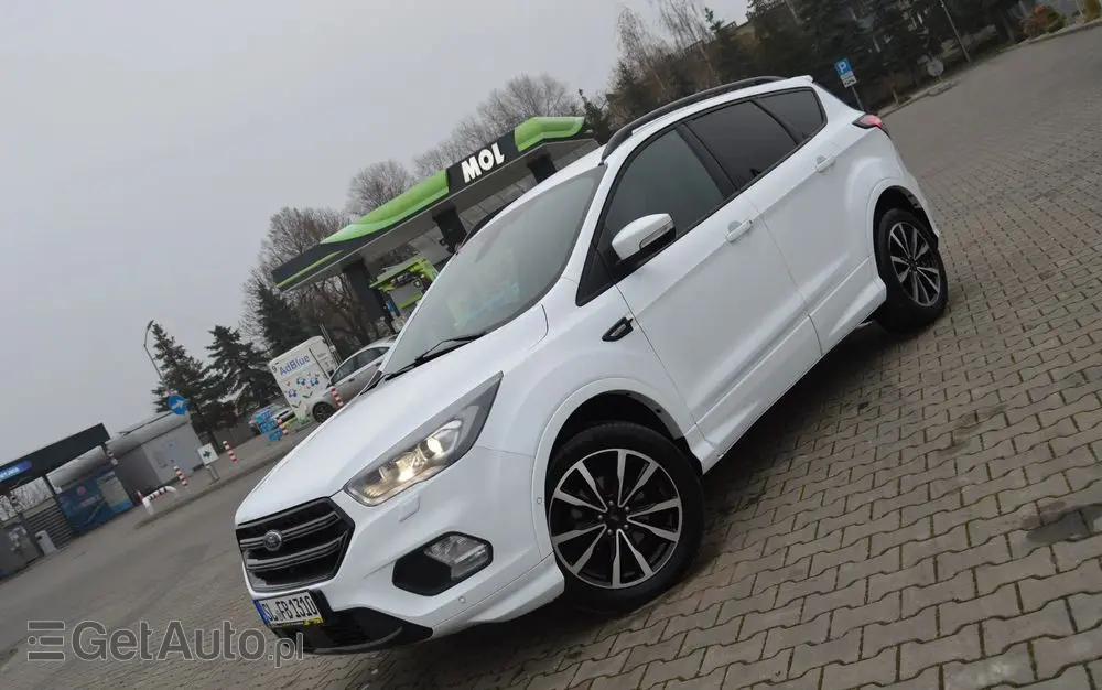 FORD Kuga 1.5 EcoBoost 2x4 ST-Line