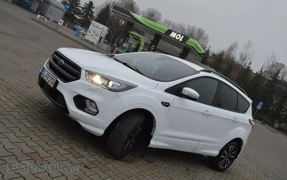 FORD Kuga 1.5 EcoBoost 2x4 ST-Line