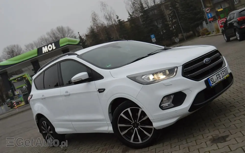 FORD Kuga 1.5 EcoBoost 2x4 ST-Line