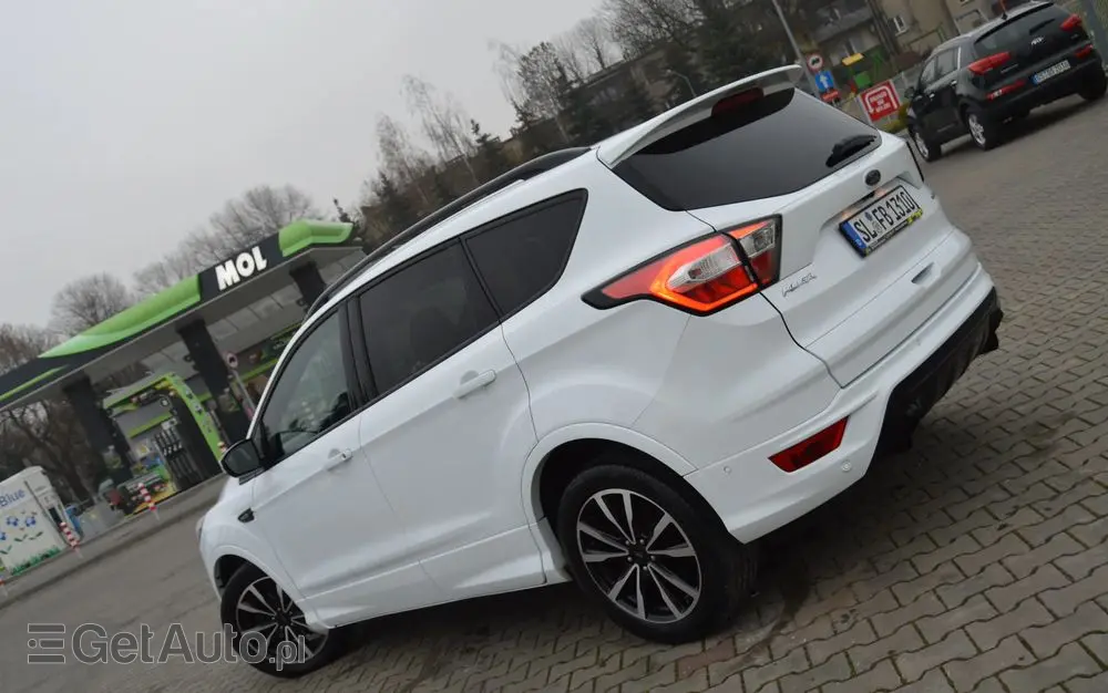 FORD Kuga 1.5 EcoBoost 2x4 ST-Line
