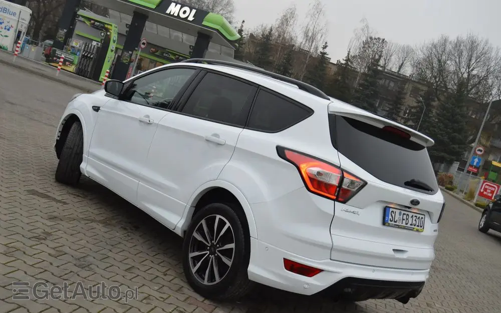 FORD Kuga 1.5 EcoBoost 2x4 ST-Line
