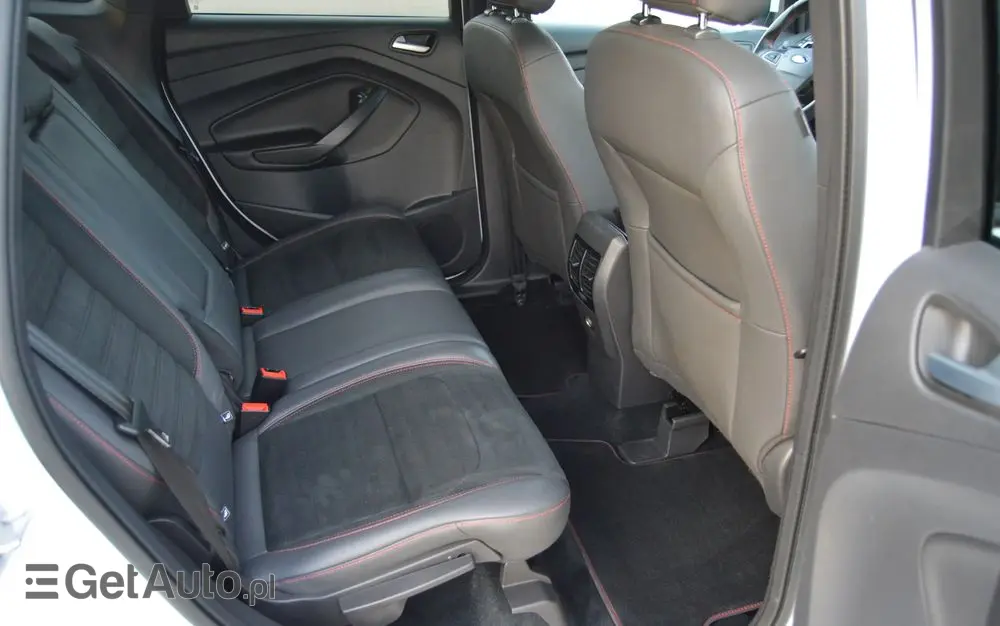 FORD Kuga 1.5 EcoBoost 2x4 ST-Line