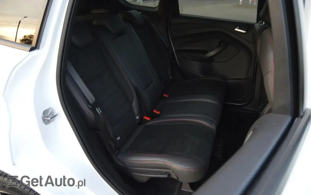 FORD Kuga 1.5 EcoBoost 2x4 ST-Line