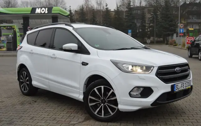 FORD Kuga 1.5 EcoBoost 2x4 ST-Line