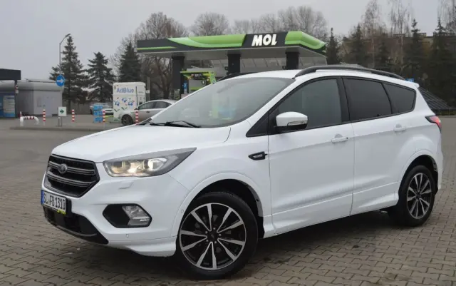 FORD Kuga 1.5 EcoBoost 2x4 ST-Line