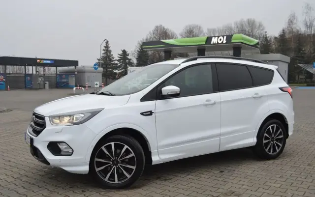 FORD Kuga 1.5 EcoBoost 2x4 ST-Line