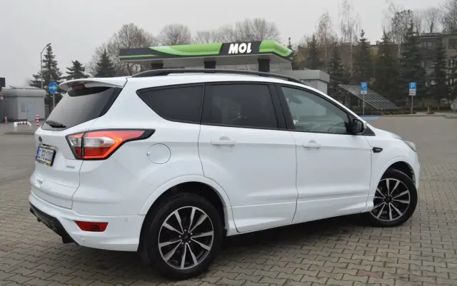 FORD Kuga 1.5 EcoBoost 2x4 ST-Line