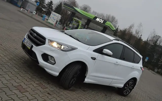 FORD Kuga 1.5 EcoBoost 2x4 ST-Line