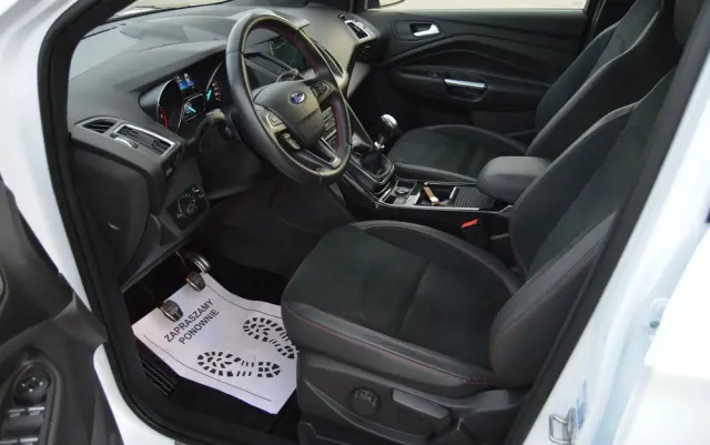 FORD Kuga 1.5 EcoBoost 2x4 ST-Line