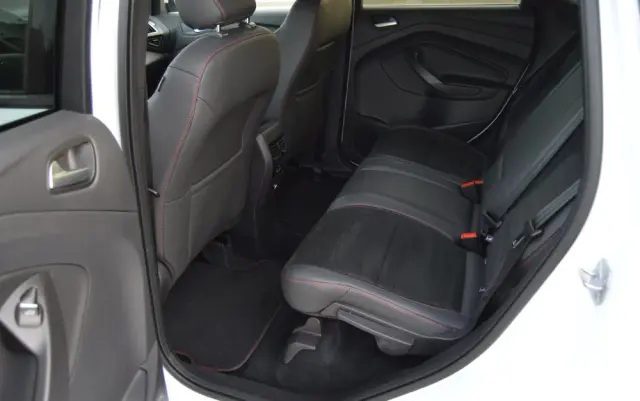 FORD Kuga 1.5 EcoBoost 2x4 ST-Line