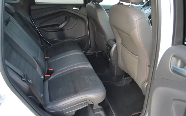 FORD Kuga 1.5 EcoBoost 2x4 ST-Line