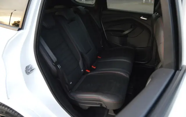 FORD Kuga 1.5 EcoBoost 2x4 ST-Line