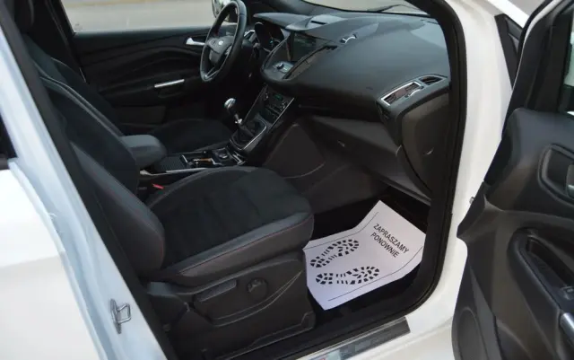 FORD Kuga 1.5 EcoBoost 2x4 ST-Line