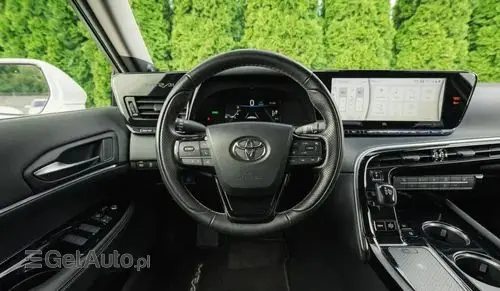 TOYOTA Mirai 