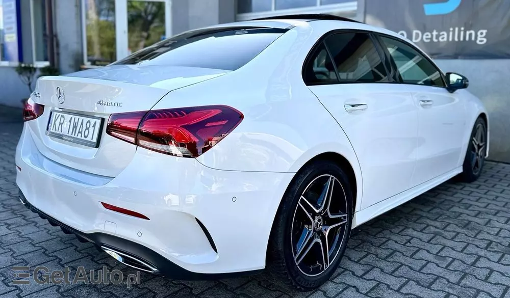 MERCEDES-BENZ Klasa A 200 4-Matic AMG Line 8G-DCT
