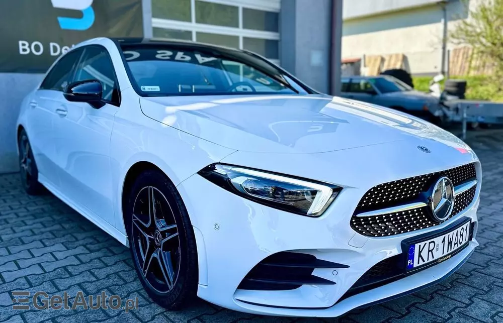 MERCEDES-BENZ Klasa A 200 4-Matic AMG Line 8G-DCT