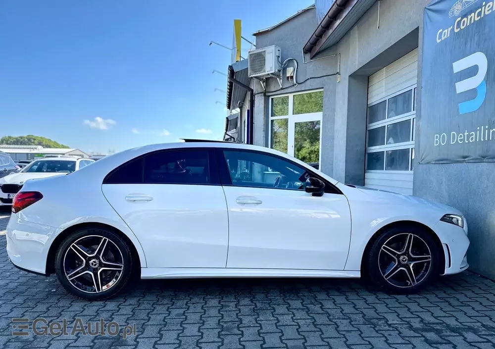 MERCEDES-BENZ Klasa A 200 4-Matic AMG Line 8G-DCT