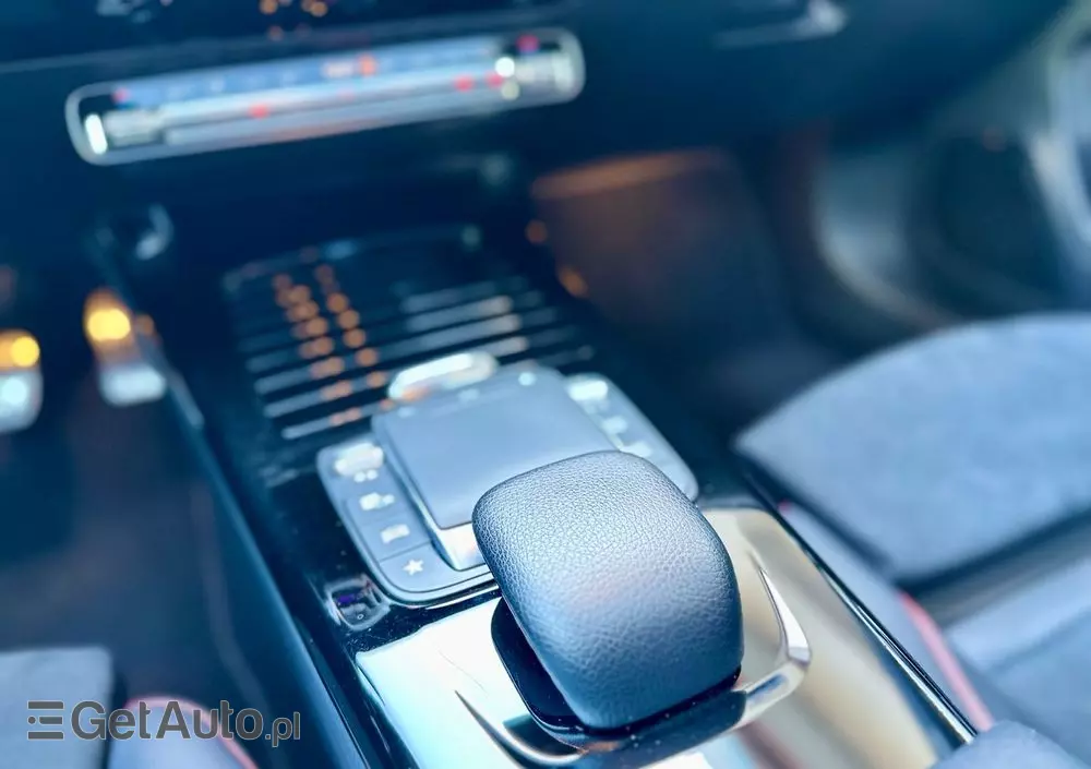 MERCEDES-BENZ Klasa A 200 4-Matic AMG Line 8G-DCT