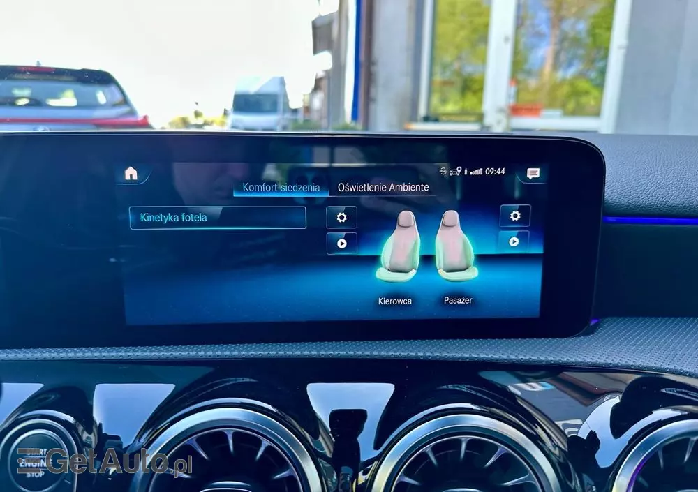 MERCEDES-BENZ Klasa A 200 4-Matic AMG Line 8G-DCT