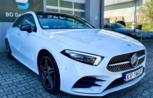 MERCEDES-BENZ Klasa A 200 4-Matic AMG Line 8G-DCT