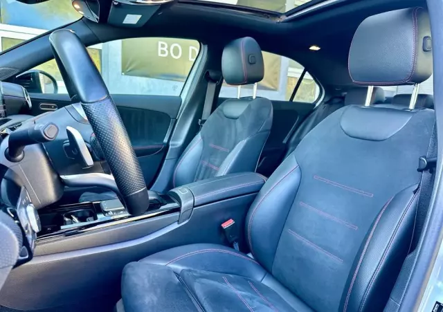 MERCEDES-BENZ Klasa A 200 4-Matic AMG Line 8G-DCT