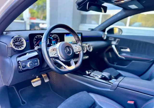 MERCEDES-BENZ Klasa A 200 4-Matic AMG Line 8G-DCT