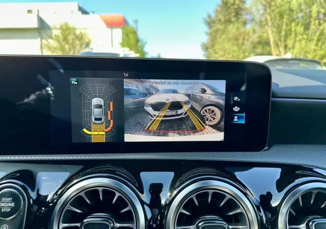 MERCEDES-BENZ Klasa A 200 4-Matic AMG Line 8G-DCT