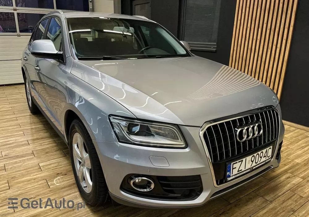 AUDI Q5 
