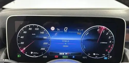 MERCEDES-BENZ GLC 