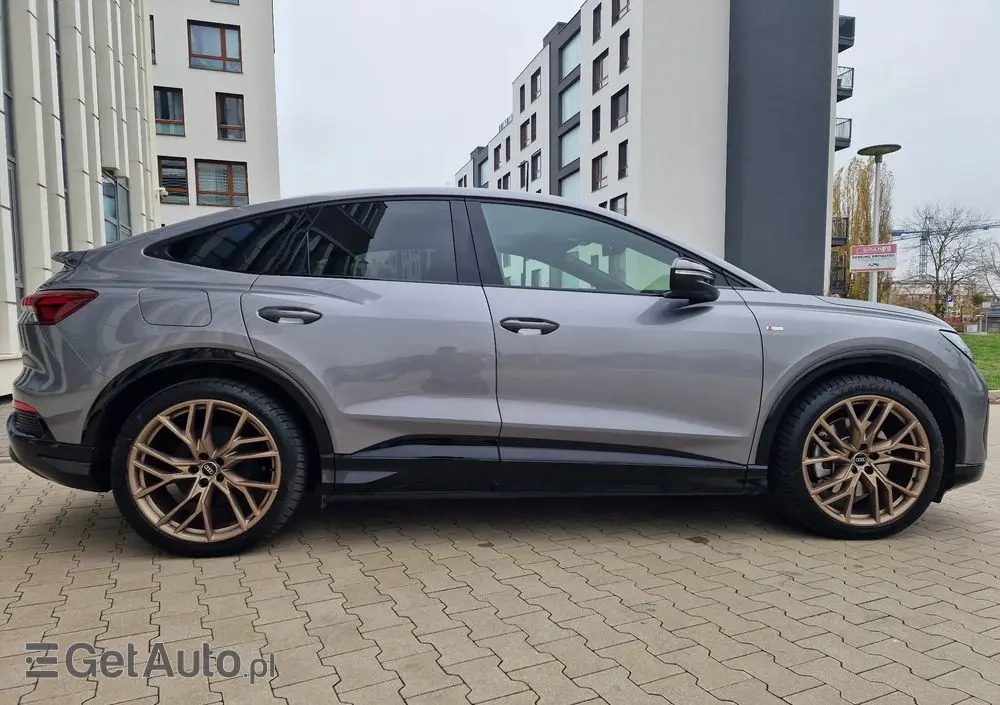 AUDI Q4 Sportback e-tron 50 77kWh Quattro Edition One Taifun