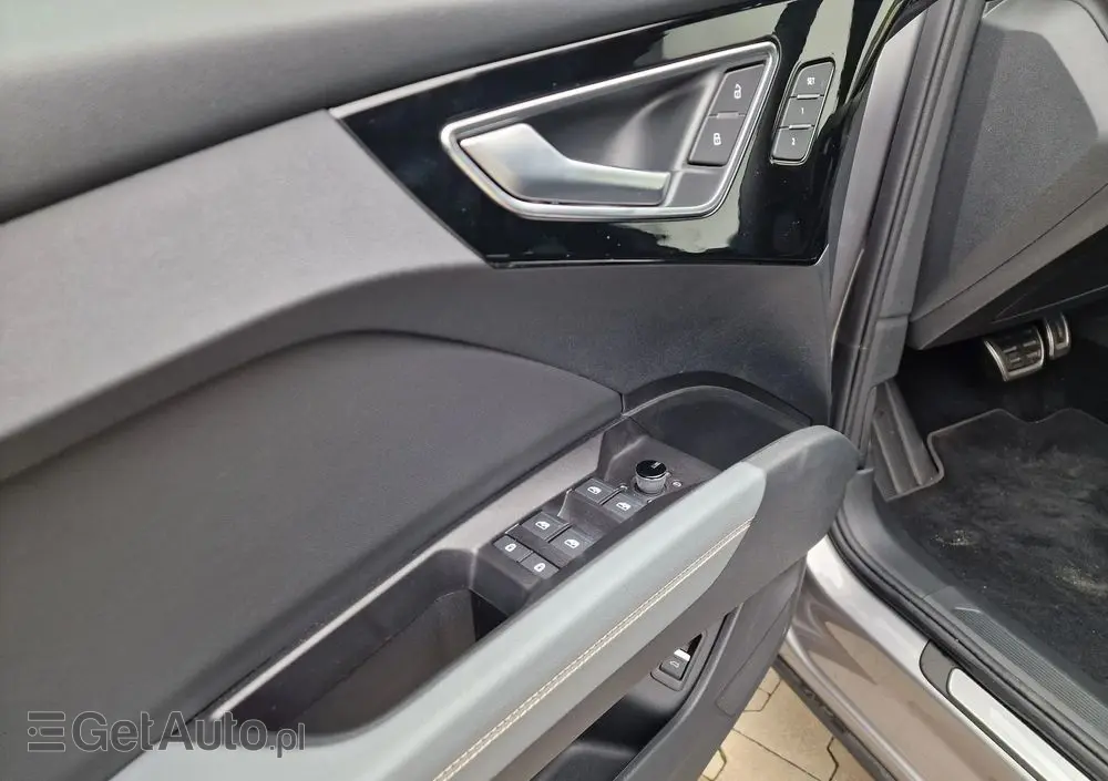 AUDI Q4 Sportback e-tron 50 77kWh Quattro Edition One Taifun