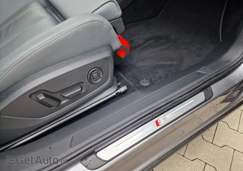 AUDI Q4 Sportback e-tron 50 77kWh Quattro Edition One Taifun