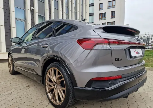 AUDI Q4 Sportback e-tron 50 77kWh Quattro Edition One Taifun