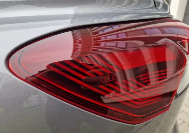 AUDI Q4 Sportback e-tron 50 77kWh Quattro Edition One Taifun