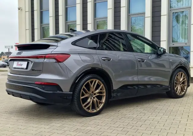 AUDI Q4 Sportback e-tron 50 77kWh Quattro Edition One Taifun